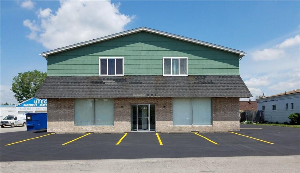 3244-3246 Genesee St, Buffalo, NY for sale - Building Photo - Image 1 of 1