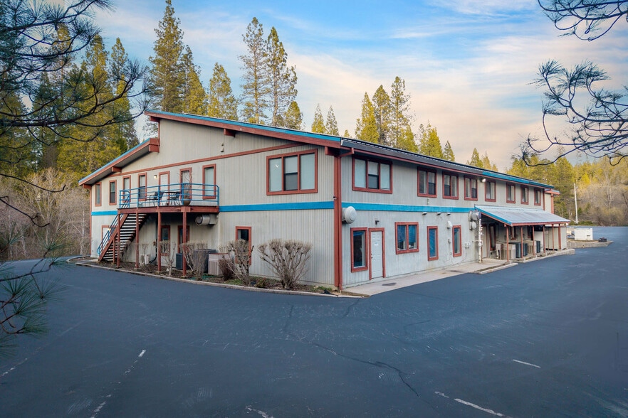 870 Gold Flat Rd, Nevada City, CA for lease - Building Photo - Image 3 of 77