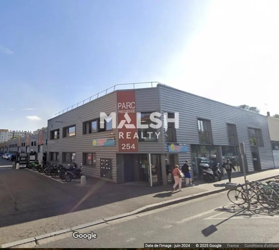 Flex in Villeurbanne for lease Building Photo- Image 1 of 16