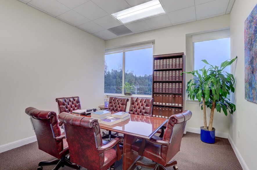 6751 N Federal Hwy, Boca Raton, FL for sale - Interior Photo - Image 2 of 33