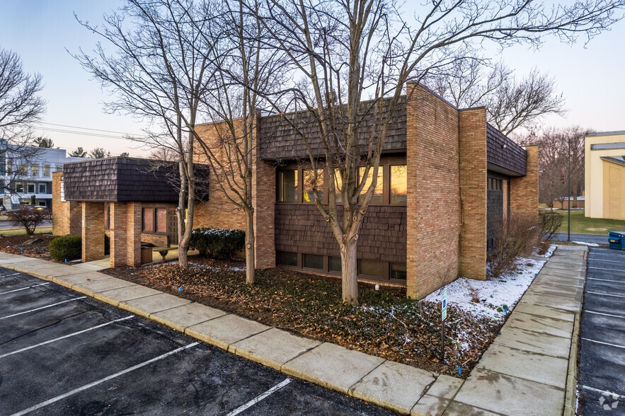 3843 E Market St, Warren, OH for lease - Building Photo - Image 3 of 12