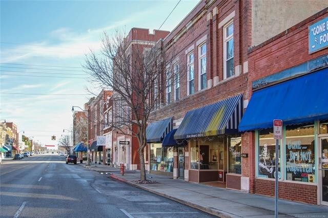 110-114 E Dewey Ave, Sapulpa, OK for sale Building Photo- Image 1 of 1