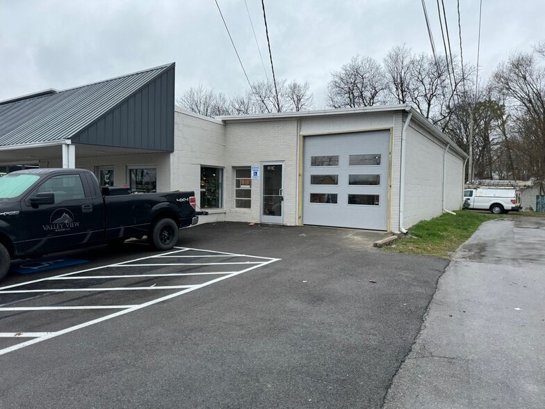 901 Riverside Dr, Columbia, TN for lease - Building Photo - Image 2 of 3