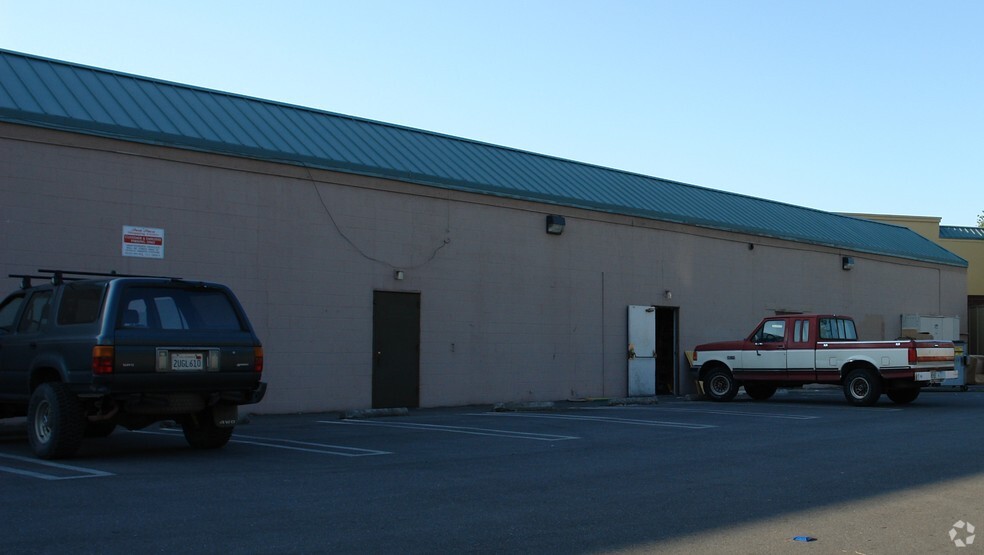 722-740 Mangrove Ave, Chico, CA for lease - Building Photo - Image 2 of 4