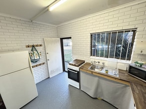 31-35 Lloyd Ave, Chain Valley Bay for lease Interior Photo- Image 2 of 3