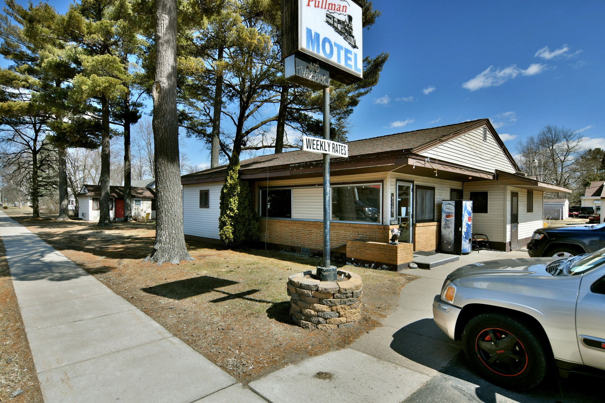 903 Hammond Ave, Rice Lake, WI for sale Building Photo- Image 1 of 1