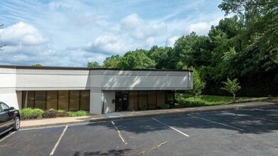 5875 Peachtree Industrial Blvd, Norcross, GA for lease Building Photo- Image 2 of 28