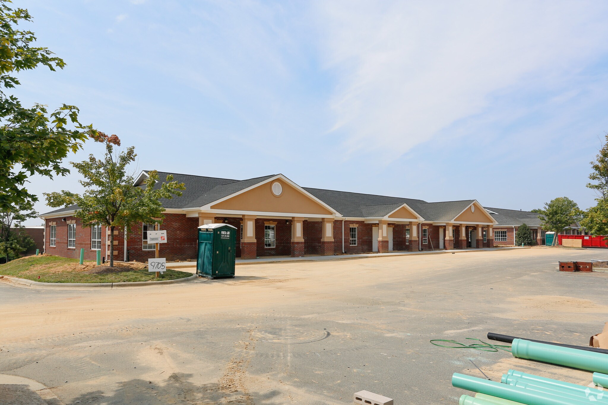 9705 Northeast Pky, Matthews, NC for sale Primary Photo- Image 1 of 1