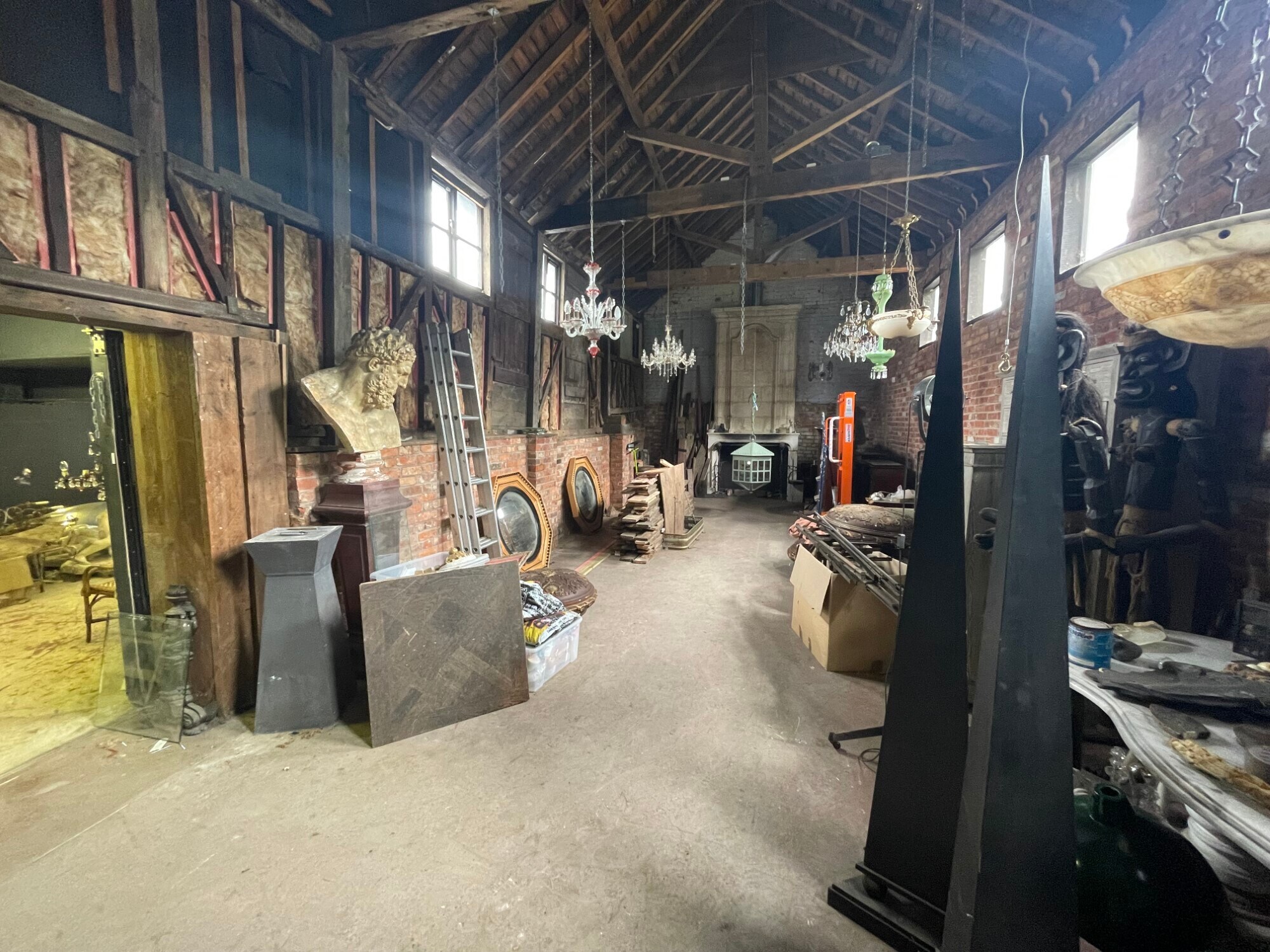 Rear of 38-40 High Street, Bagshot for lease Interior Photo- Image 1 of 7