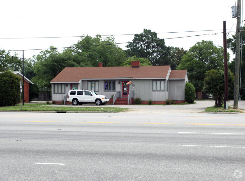 519 Owen Dr, Fayetteville, NC for sale - Primary Photo - Image 1 of 8