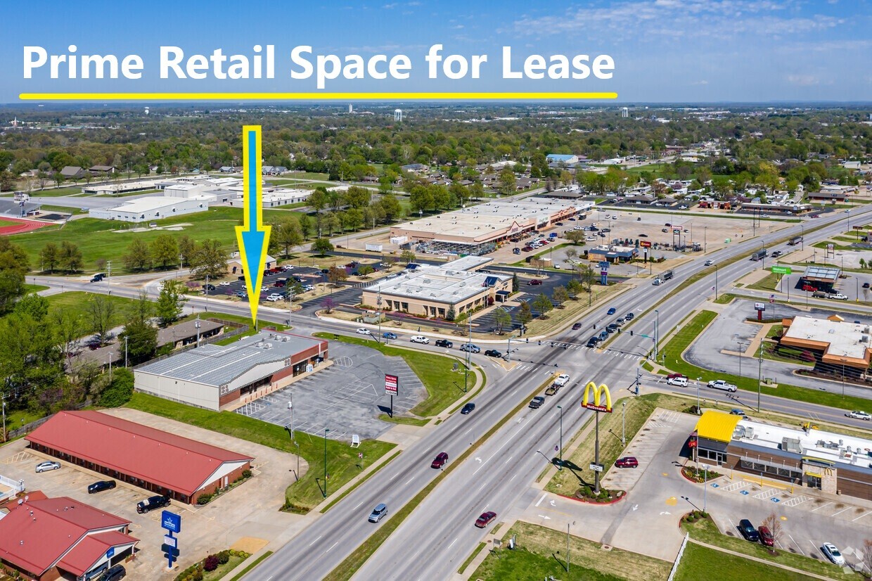 1701-1703 US Hwy 412 W, Siloam Springs, AR for lease Building Photo- Image 1 of 17