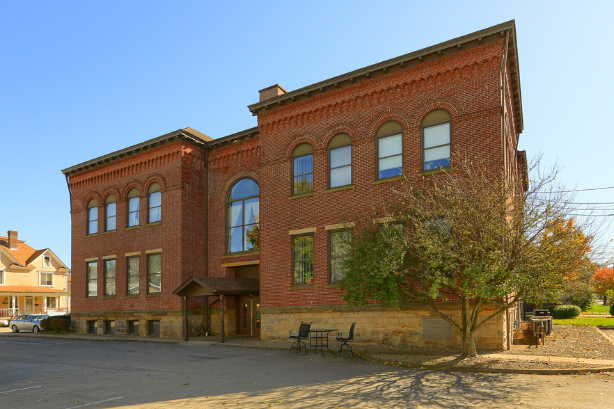 301 First St, Butler, PA for sale - Building Photo - Image 1 of 1