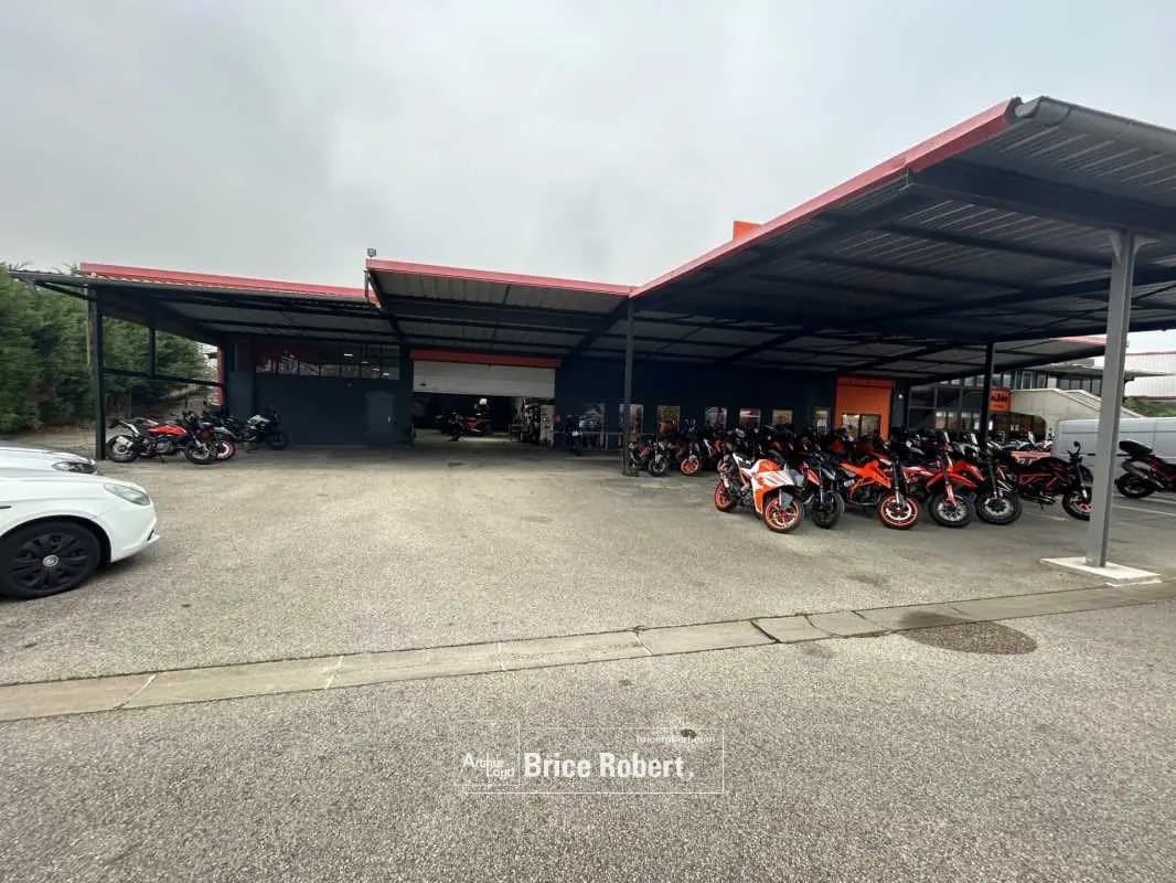 Flex in Civrieux-d'Azergues for sale Building Photo- Image 1 of 7