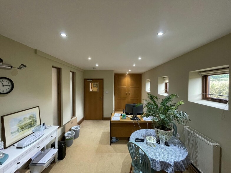 The Green, Great Milton for lease - Building Photo - Image 3 of 7