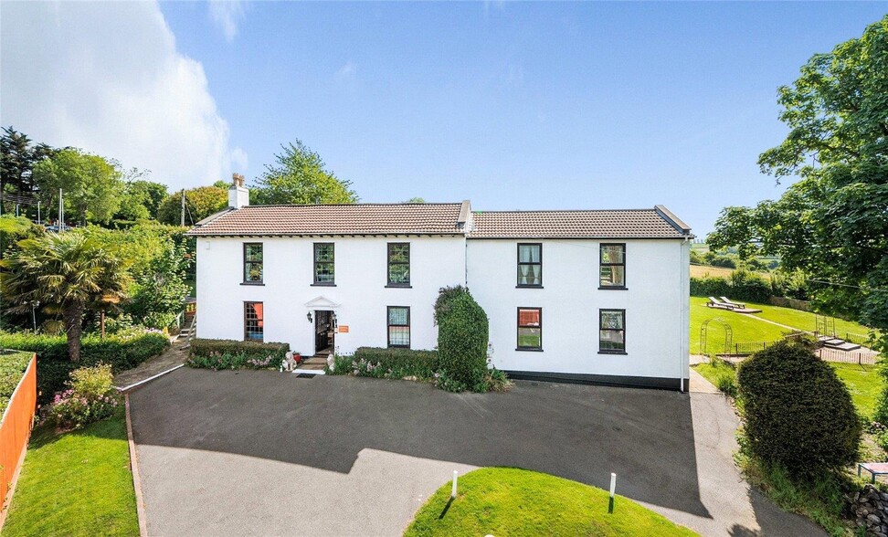 Lye Hole Ln, Bristol for sale - Primary Photo - Image 1 of 5