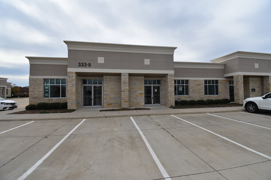 333 E Bethany Dr, Allen, TX for lease - Building Photo - Image 1 of 12