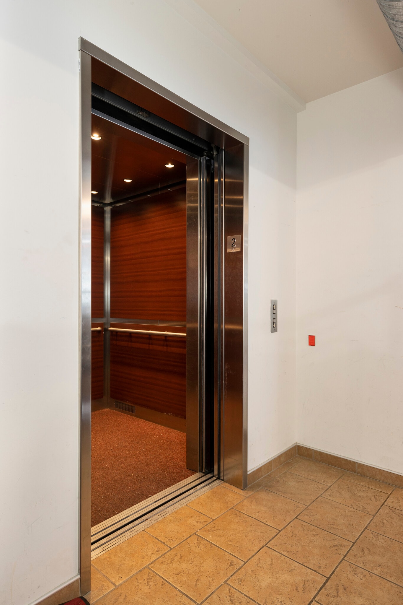 1430-1438 Elliott Ave W, Seattle, WA for lease Building Photo- Image 1 of 2