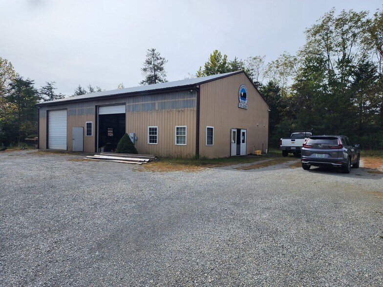 13924 Booker T Washington Hwy, Moneta, VA for sale - Primary Photo - Image 1 of 1