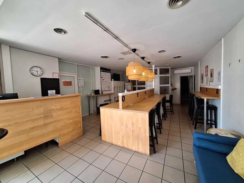 Office in Bordeaux for lease - Building Photo - Image 2 of 13