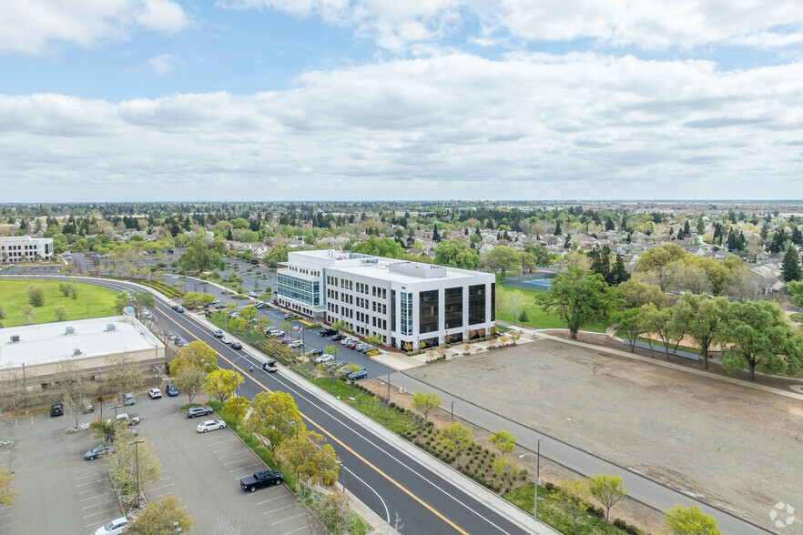 8220 Longleaf Dr, Elk Grove, CA for lease - Aerial - Image 2 of 8