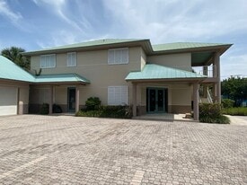 416 SE Flamingo Ave, Stuart FL - Loft