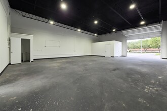 2100 N Powerline Rd, Pompano Beach, FL for lease Interior Photo- Image 2 of 5