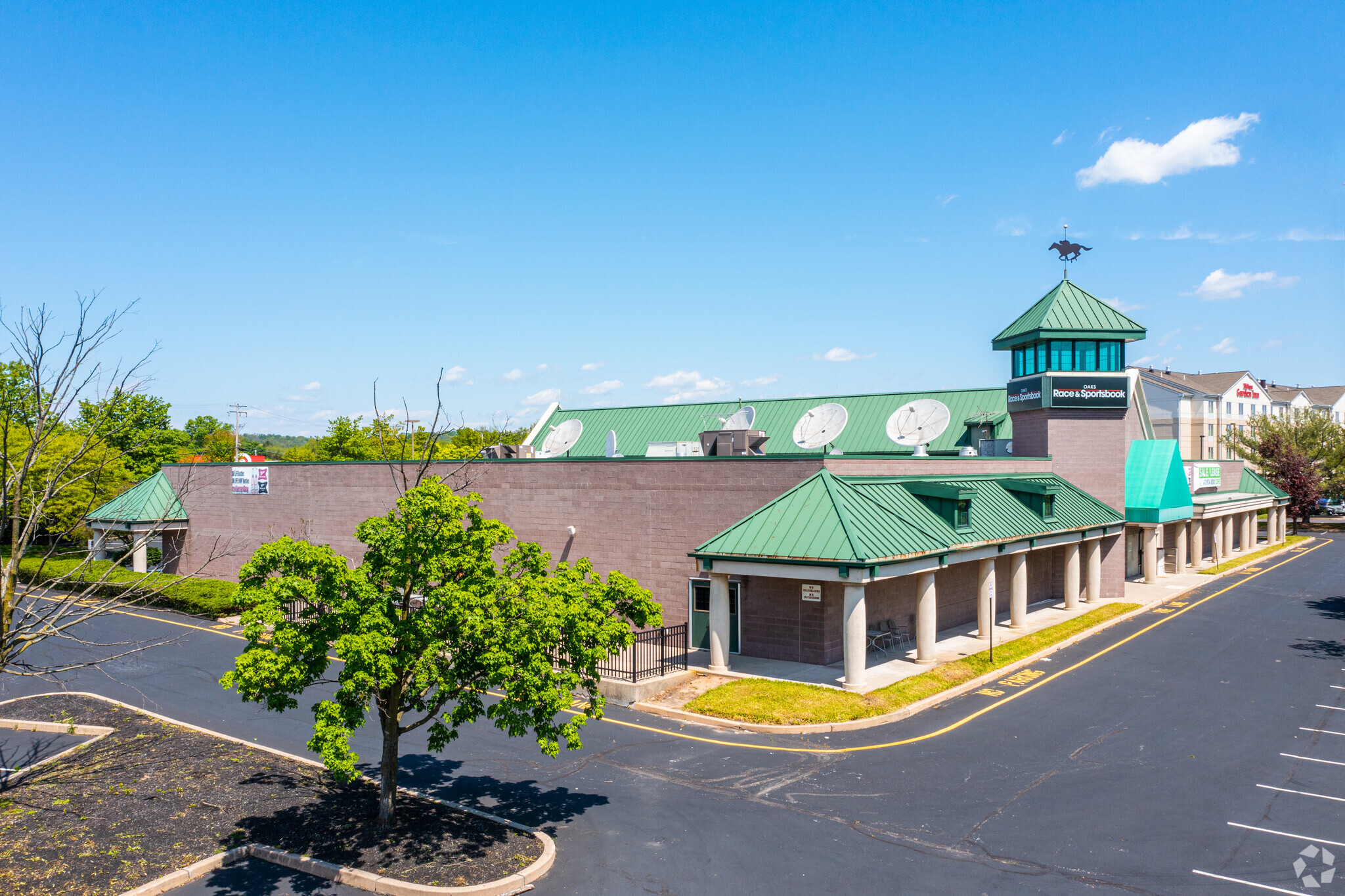 600 Cresson Blvd, Oaks, PA for lease Building Photo- Image 1 of 5