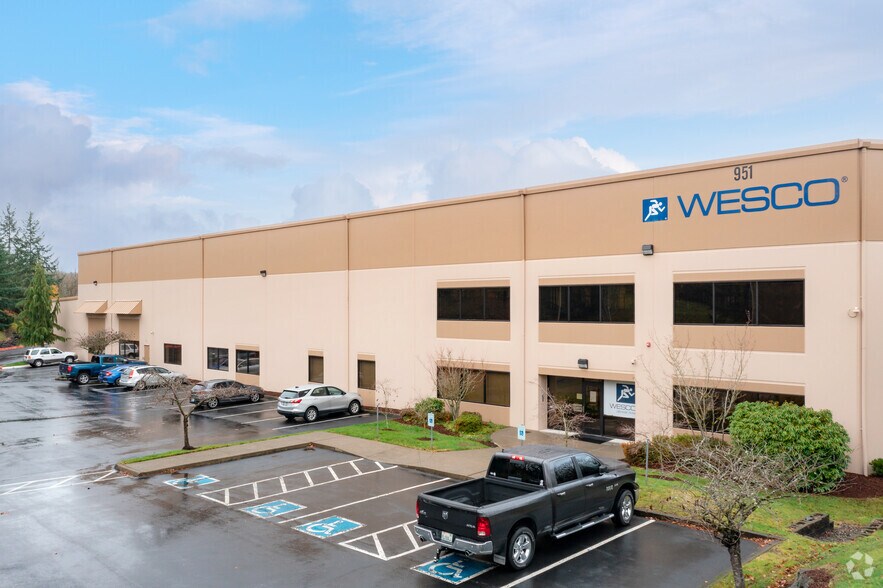 951 Monster Rd SW, Renton, WA for lease - Primary Photo - Image 1 of 9