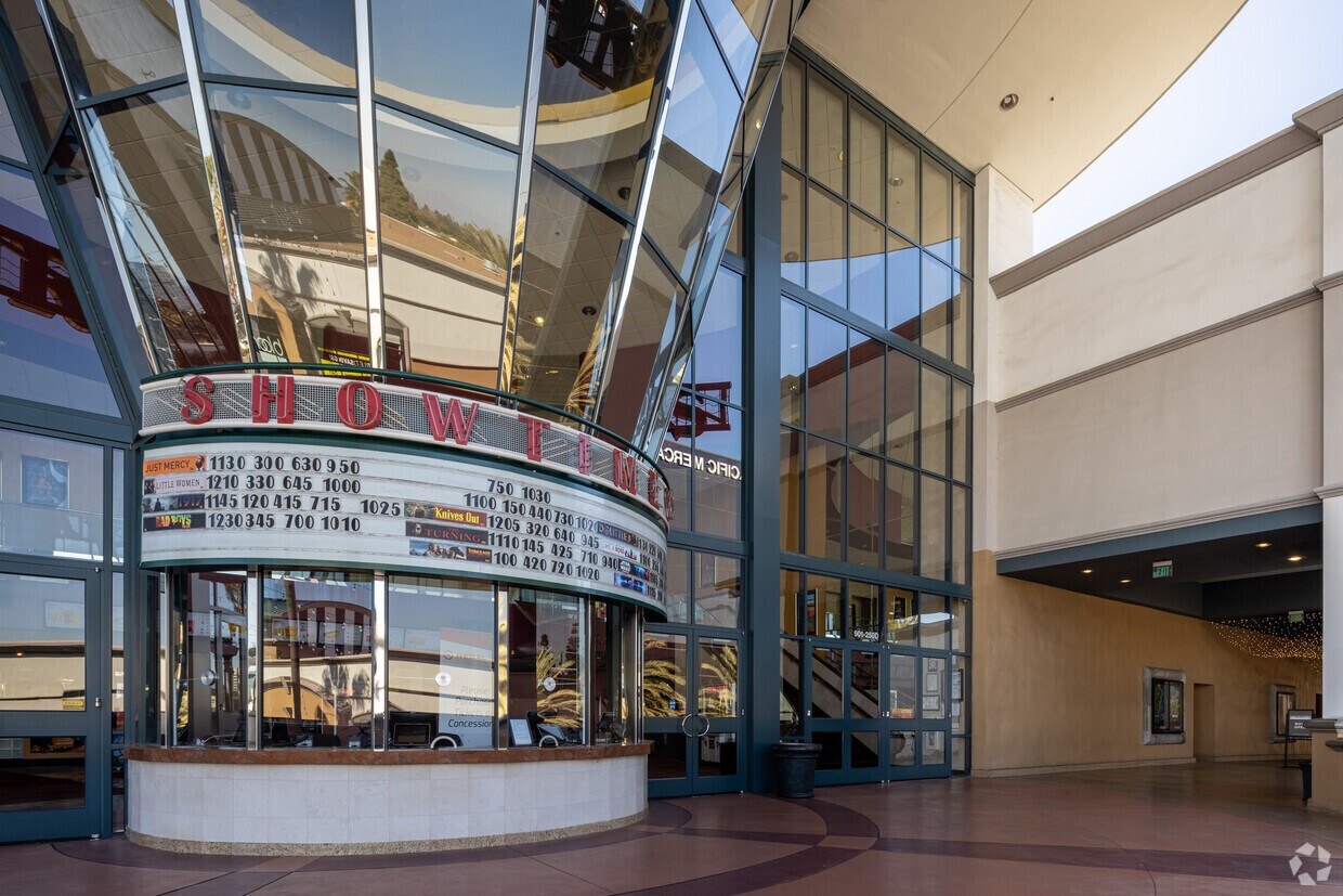 949 S Coast Dr, Costa Mesa, CA 92626 Metro Pointe Business Center