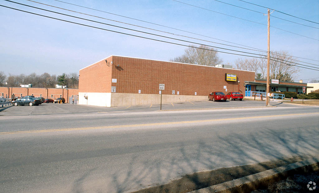 469 E North St, Carlisle, PA for sale Primary Photo- Image 1 of 12