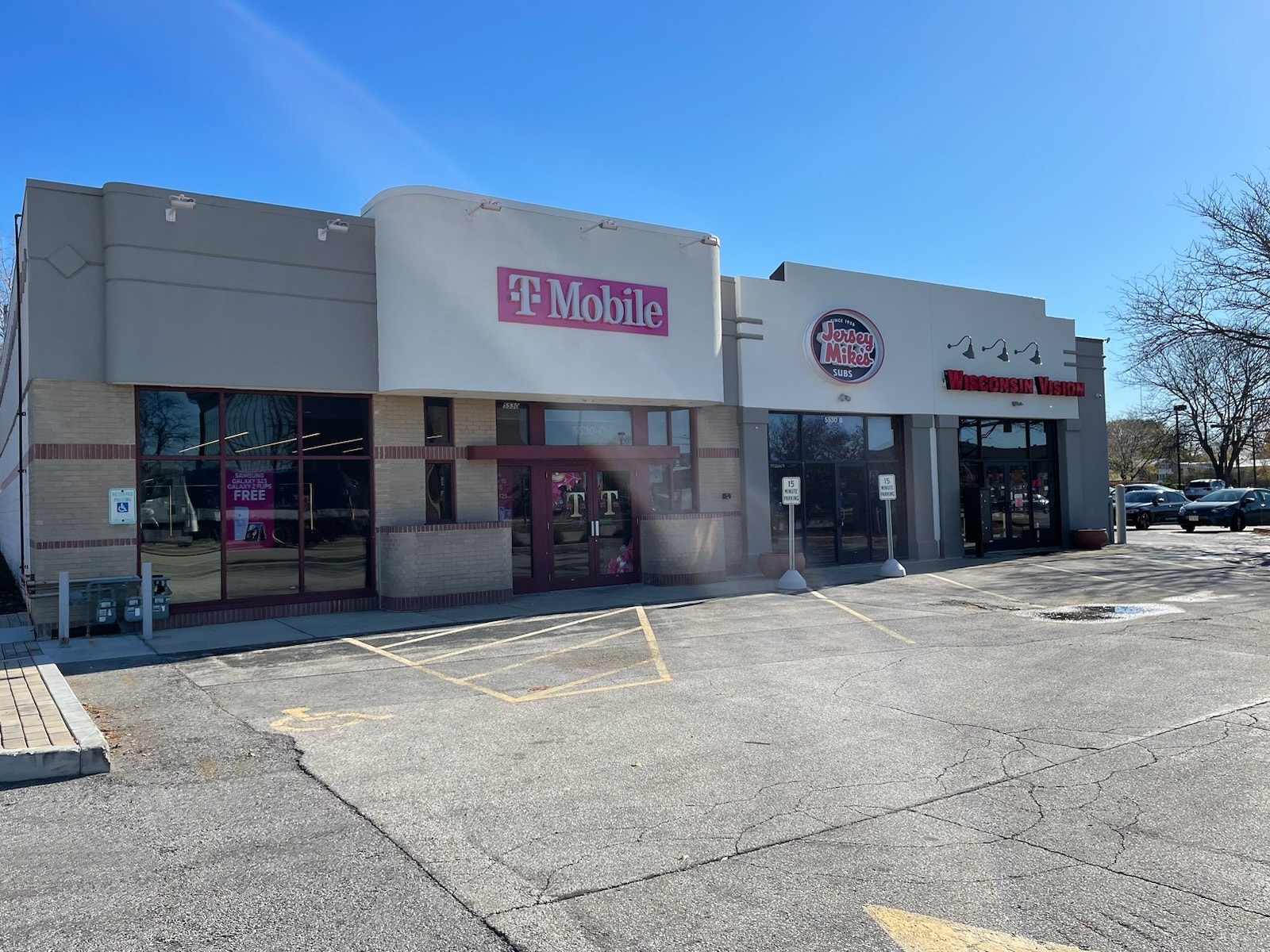 5530 N Port Washington Rd, Glendale, WI for sale Building Photo- Image 1 of 1