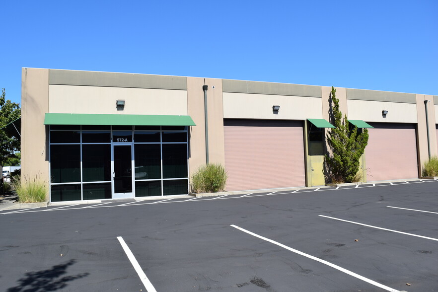 572 Martin Ave, Rohnert Park, CA for lease - Building Photo - Image 2 of 14