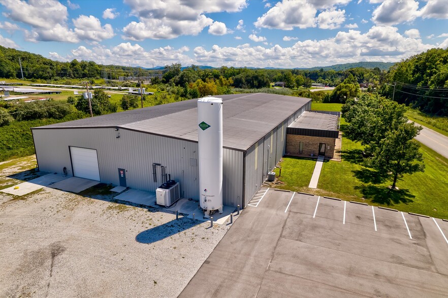 320 Huntsville Industrial Dr, Huntsville, TN for sale - Primary Photo - Image 1 of 1