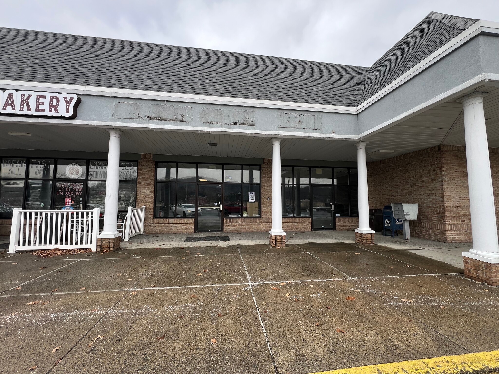 15 Dardess Dr, Chatham, NY for lease Building Photo- Image 1 of 14