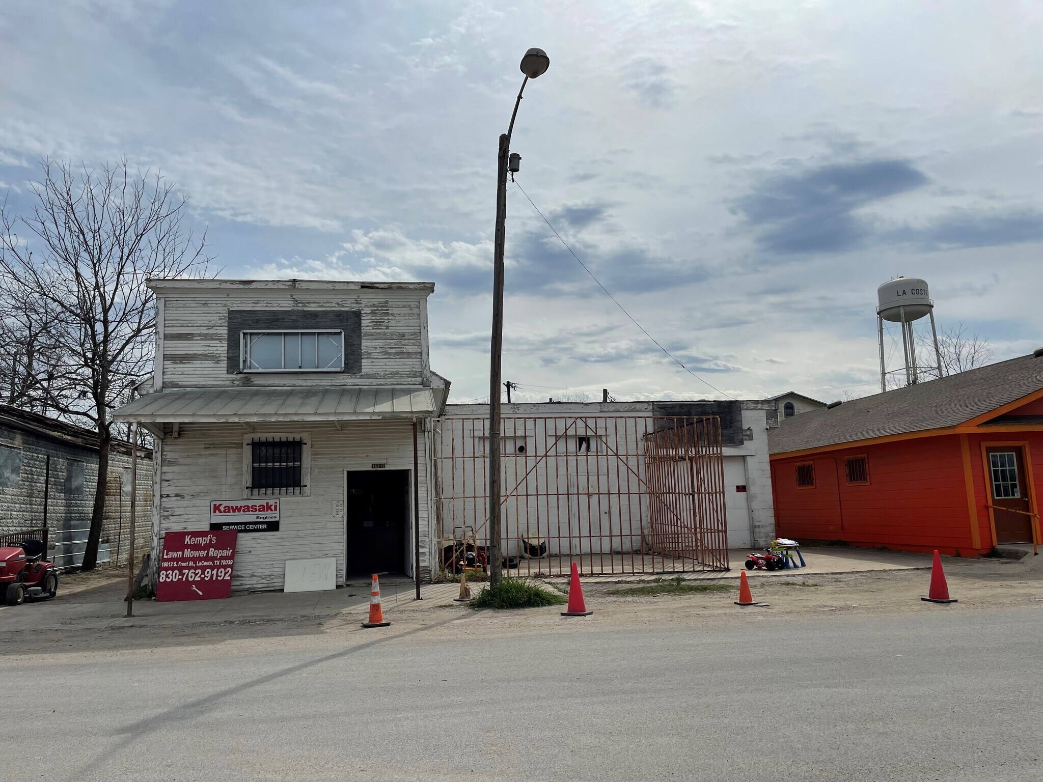 16012 Front Street, La Coste, TX 78039 Office for Sale