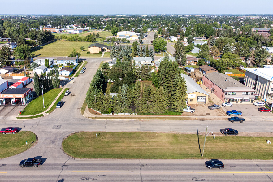 3302 50 Av, Lloydminster, AB for sale - Building Photo - Image 2 of 15