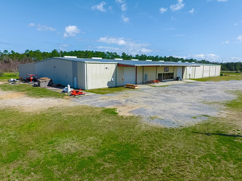 804 W Mitchell St, Adel, GA for sale - Building Photo - Image 2 of 15