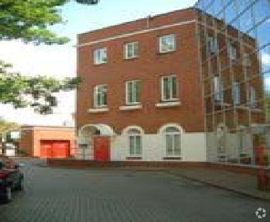4 Spring Villa Rd, Edgware for lease - Primary Photo - Image 1 of 3