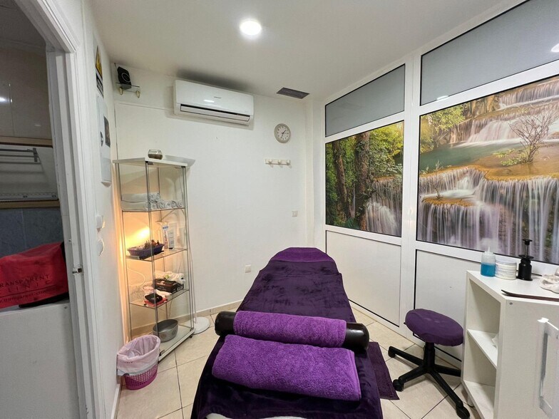 Retail in Torremolinos for sale - Interior Photo - Image 3 of 27