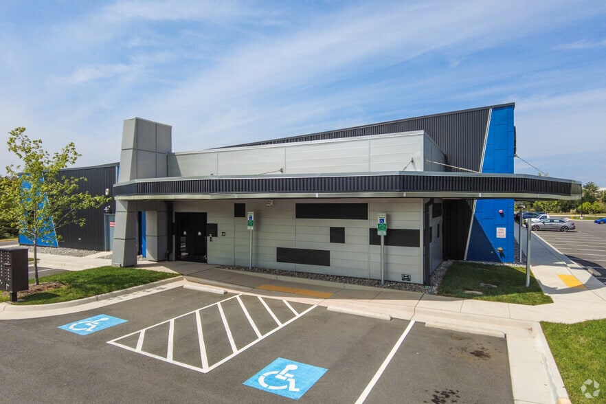 11225 Assett Loop, Manassas, VA for lease - Building Photo - Image 2 of 22