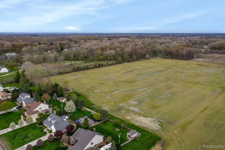 24 Mile, Chesterfield Township, MI for sale - Primary Photo - Image 1 of 1