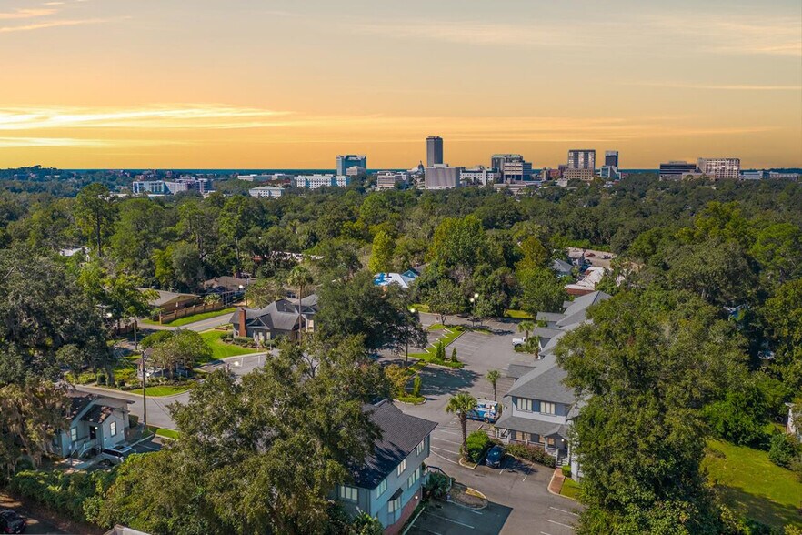 Park on Park portfolio of 6 properties for sale on LoopNet.com - Building Photo - Image 3 of 18