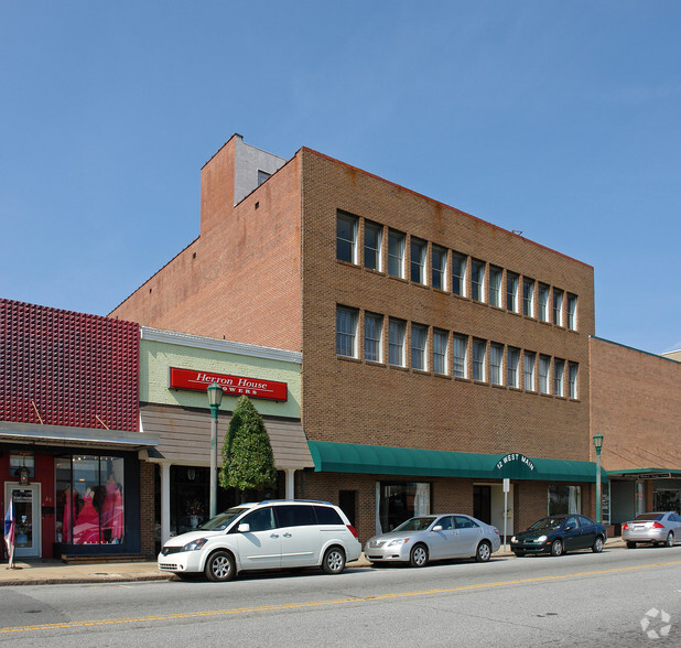 12-16 W Main St, Thomasville, NC for sale - Primary Photo - Image 1 of 1