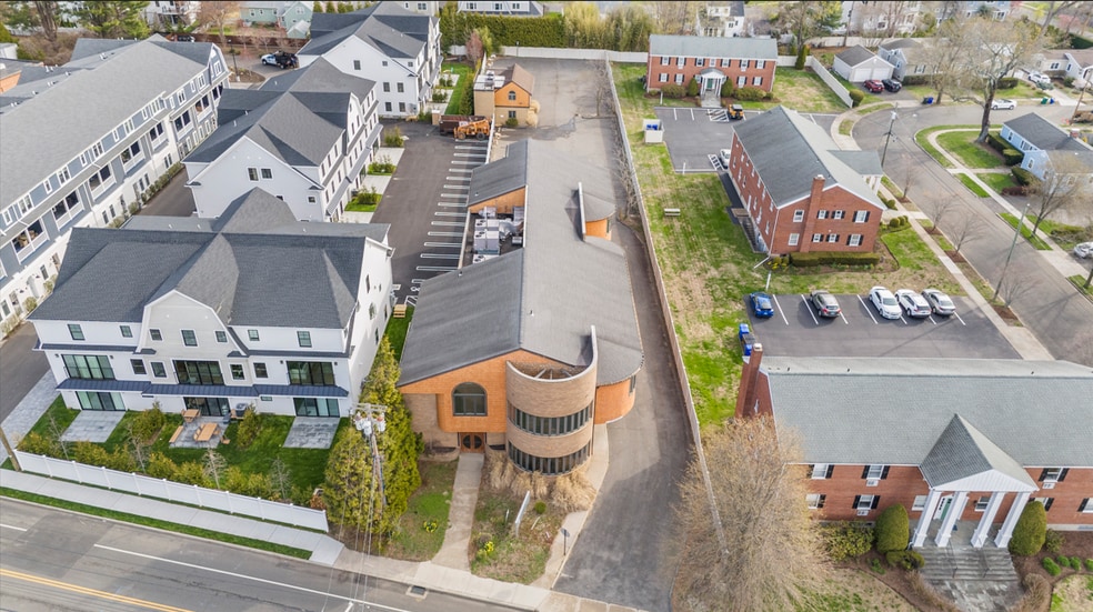 363 Reef Rd, Fairfield, CT for lease - Building Photo - Image 2 of 10