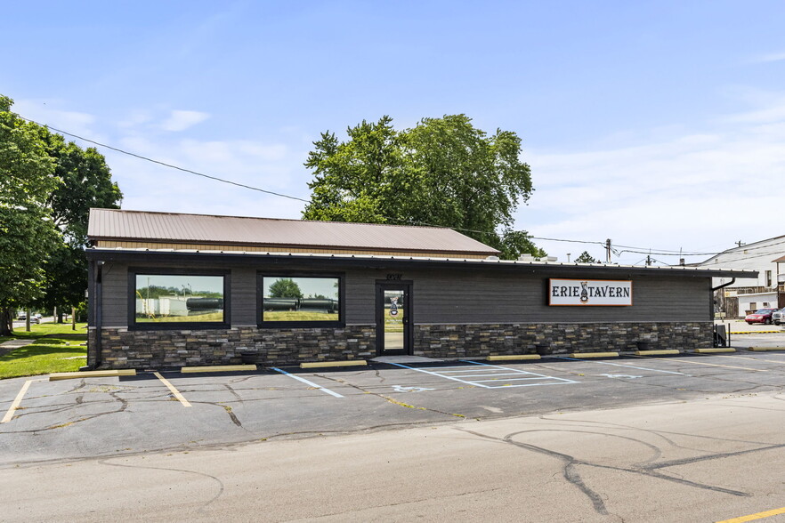 770 E Franklin St, Huntington, IN for sale - Primary Photo - Image 1 of 31