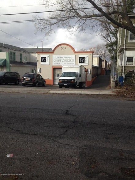 539 Cary Ave, Staten Island, NY for sale - Primary Photo - Image 1 of 1