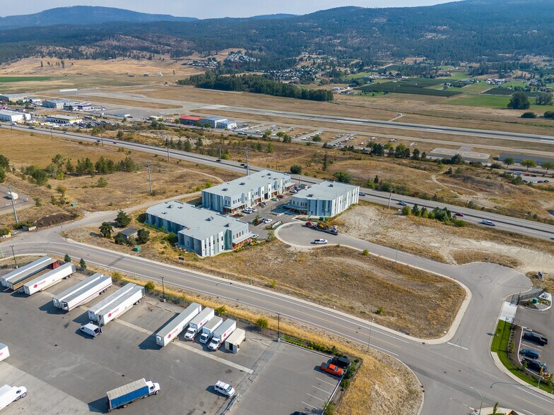 2171 Optic Crt, Kelowna, BC for lease - Primary Photo - Image 1 of 19