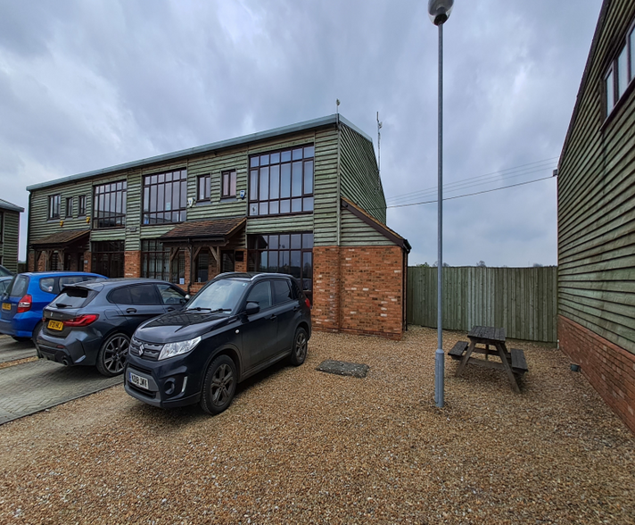 3 The Willows, Milton Keynes for lease - Building Photo - Image 1 of 1