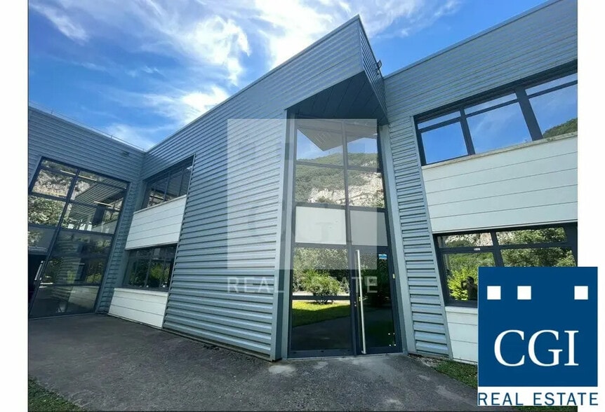 Flex in Échirolles for lease - Building Photo - Image 1 of 4