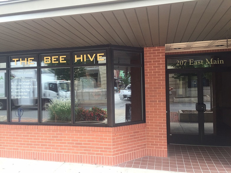 205-207 E Main St, Johnson City, TN for lease - Building Photo - Image 2 of 7